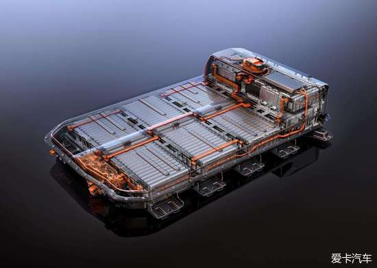 对电机施加逐渐增大的电激励