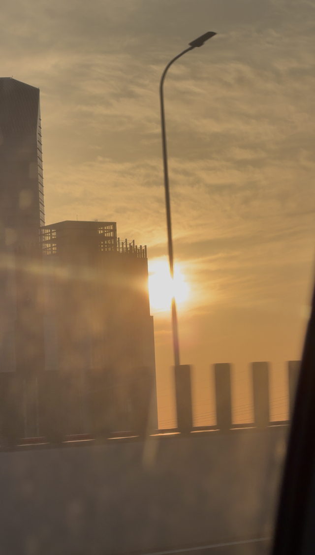 申花客场挑战国安 作者首次下层看台近距离观赛