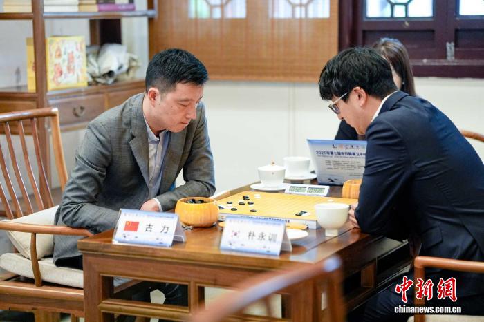 第七届聂卫平杯围棋赛成都开赛 中日韩棋手首轮