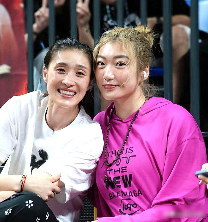 中国女篮核心球员命运分化：李月汝赴WNBA试水