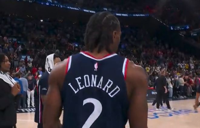 勇士逆转快船晋级附加赛下轮 格林库里联手力克