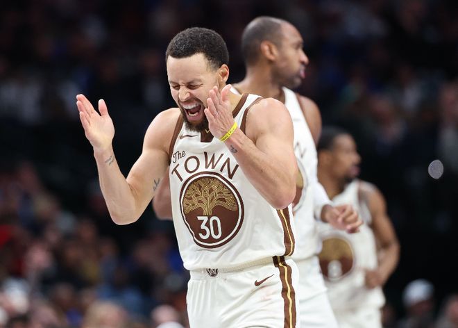 勇士逆转快船晋级附加赛下轮 格林库里联手力克