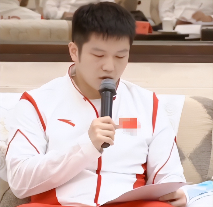 樊振东转会杜塞尔多夫 日媒盛赞其“稀世天才”