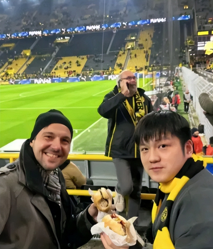 樊振东转会杜塞尔多夫 日媒盛赞其“稀世天才”