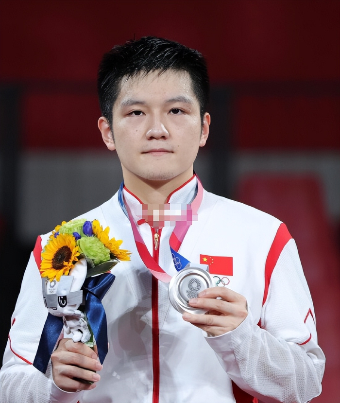 樊振东转会杜塞尔多夫 日媒盛赞其“稀世天才”