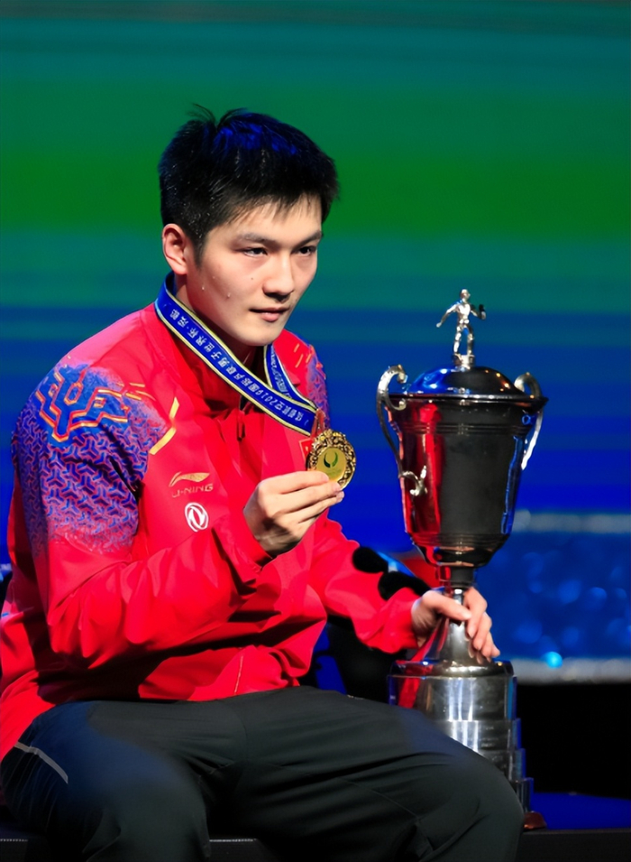 樊振东转会杜塞尔多夫 日媒盛赞其“稀世天才”