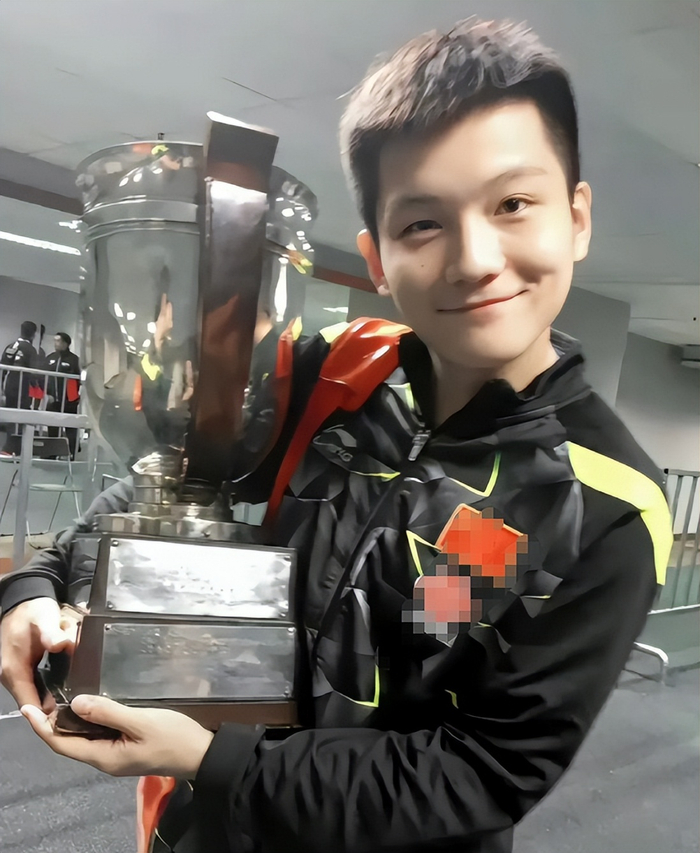 樊振东转会杜塞尔多夫 日媒盛赞其“稀世天才”