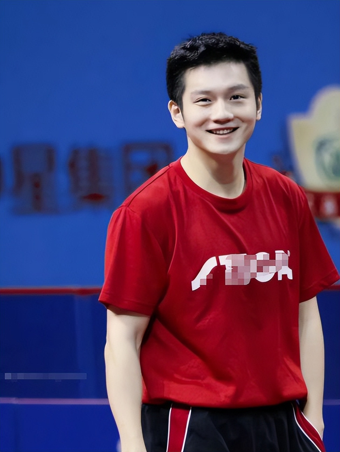 樊振东转会杜塞尔多夫 日媒盛赞其“稀世天才”