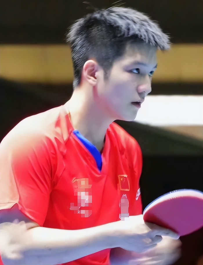 樊振东转会杜塞尔多夫 日媒盛赞其“稀世天才”